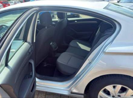Volkswagen - Passat