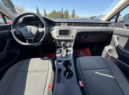 Volkswagen - Passat