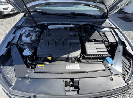 Volkswagen - Passat