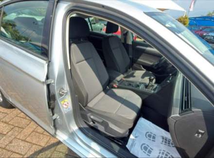 Volkswagen - Passat