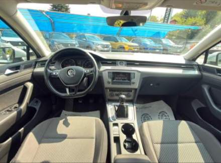 Volkswagen - Passat