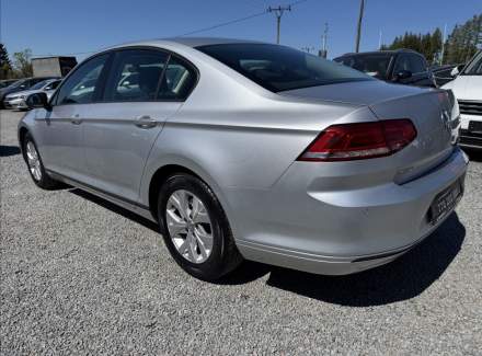 Volkswagen - Passat