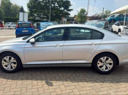 Volkswagen - Passat