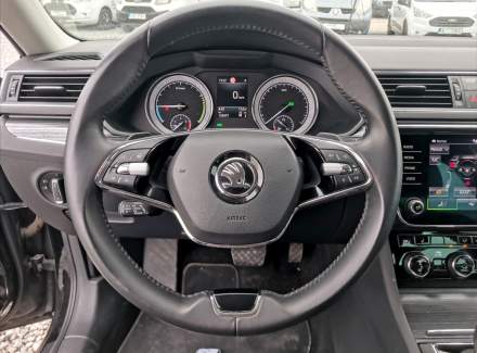 Škoda - Superb