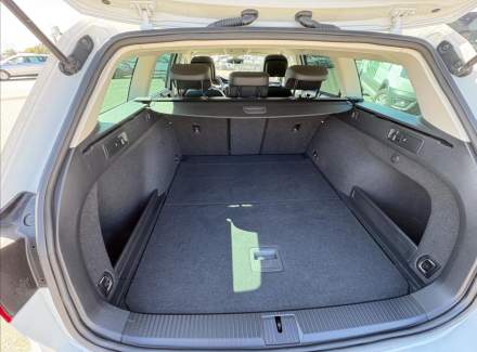 Volkswagen - Passat