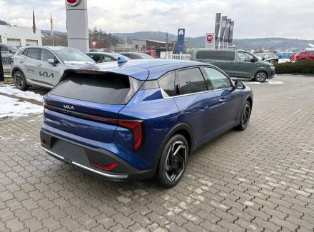 Kia - K4