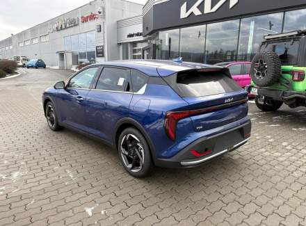 Kia - K4