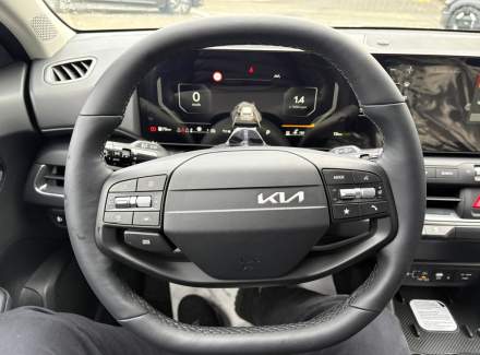Kia - K4
