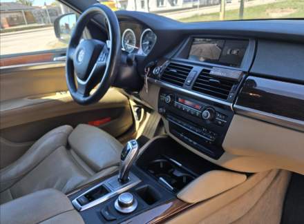 BMW - X6