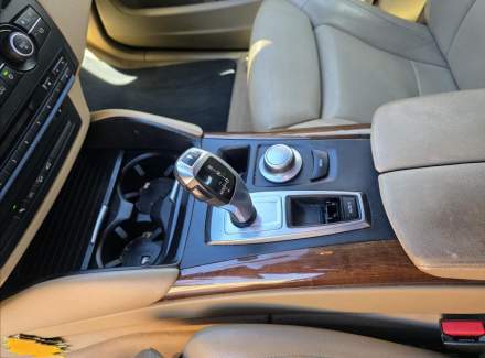 BMW - X6