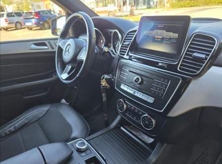Mercedes-Benz - GLE