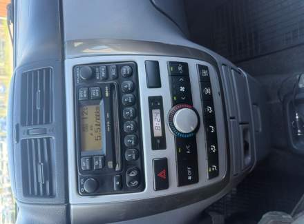 Toyota - Avensis Verso