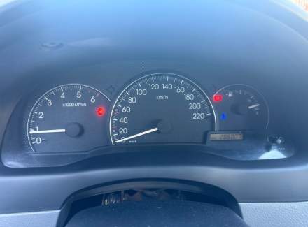 Toyota - Avensis Verso
