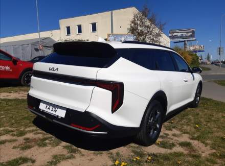Kia - K4