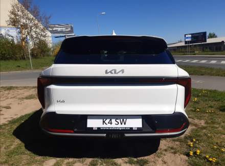 Kia - K4
