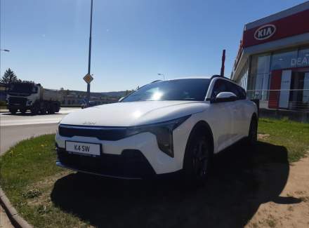 Kia - K4