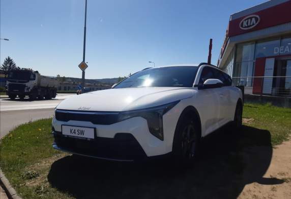 Kia - K4