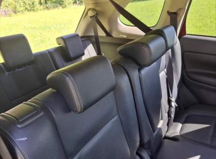 Mitsubishi - Outlander