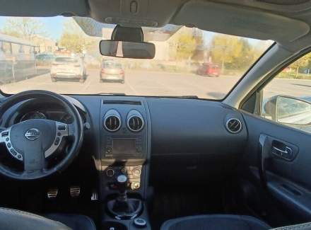 Nissan - Qashqai