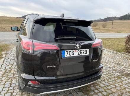 Toyota - RAV 4