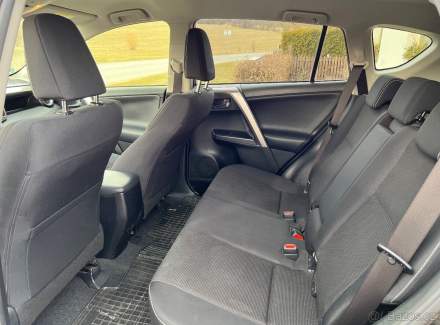 Toyota - RAV 4