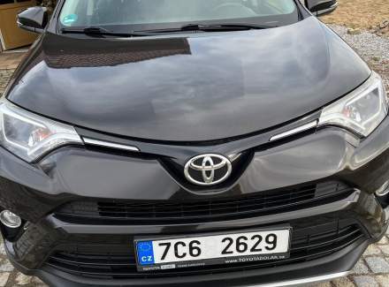 Toyota - RAV 4