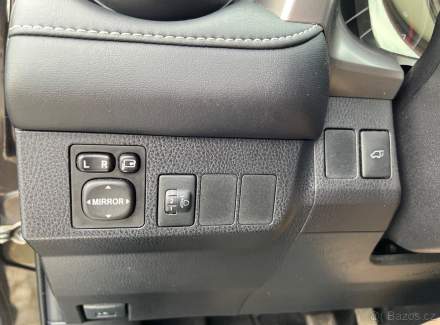 Toyota - RAV 4