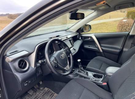 Toyota - RAV 4