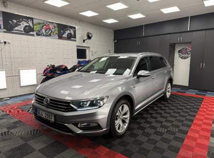 Volkswagen - Passat