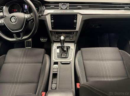 Volkswagen - Passat
