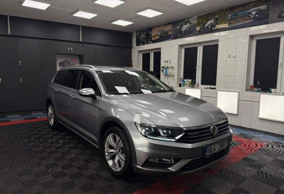Volkswagen - Passat