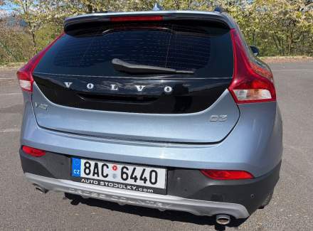 Volvo - V40