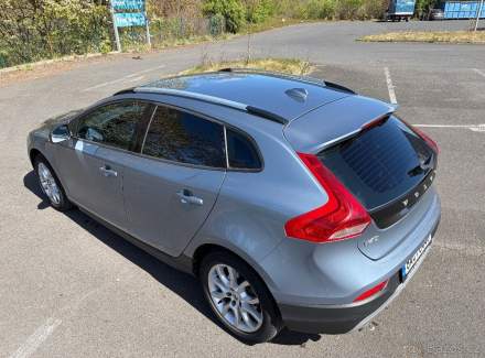 Volvo - V40