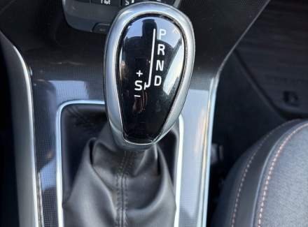 Volvo - V40