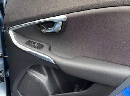 Volvo - V40