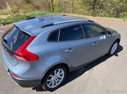 Volvo - V40