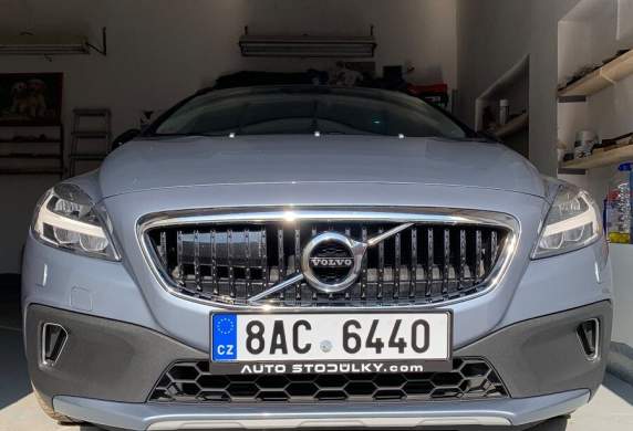 Volvo - V40