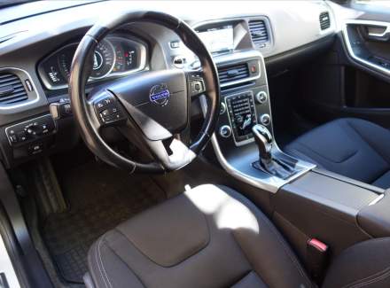 Volvo - V60