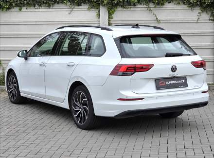 Volkswagen - Golf