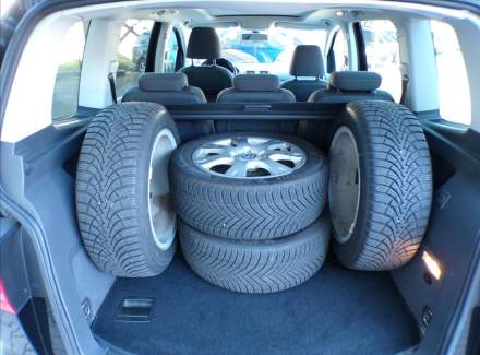 Volkswagen - Touran