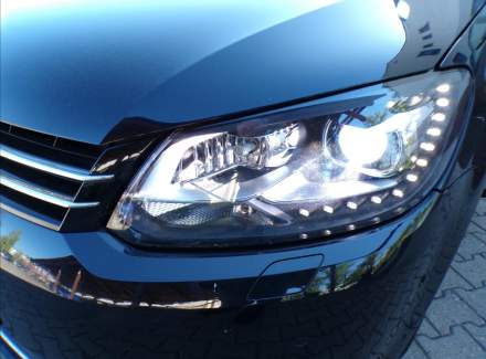 Volkswagen - Touran