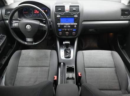Volkswagen - Golf