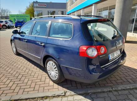 Volkswagen - Passat