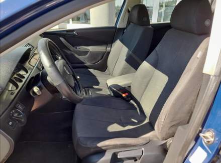 Volkswagen - Passat