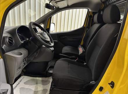 Nissan - NV200