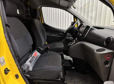 Nissan - NV200