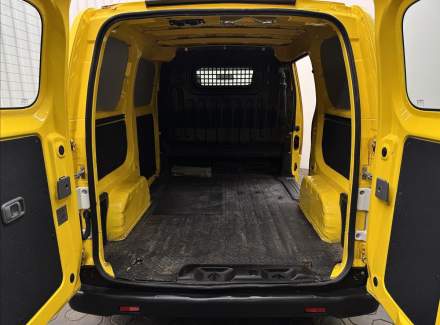 Nissan - NV200
