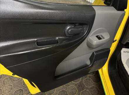 Nissan - NV200