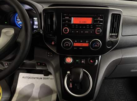 Nissan - NV200
