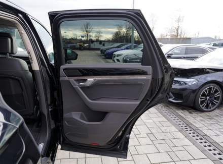 Volkswagen - Touareg